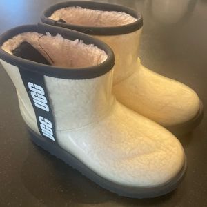 Waterproof girls UGGS